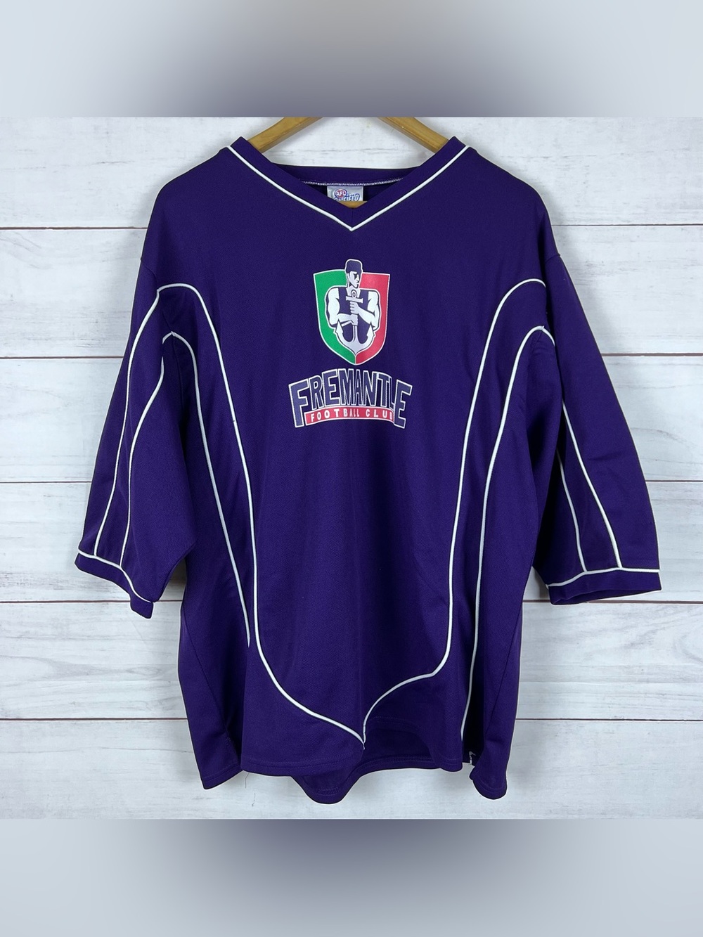 Vintage FREMANTLE DOCKERS Official AFL Jersey Football Mens XL Rugby Australia